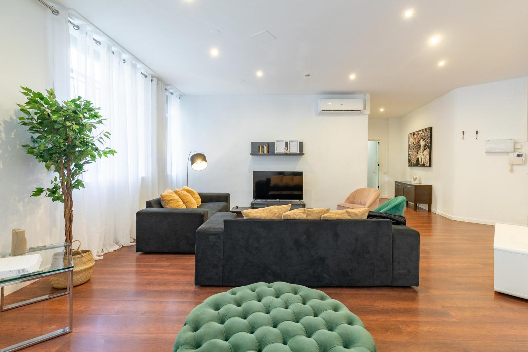 Travel Habitat Teatro Principal Apartment Valencia Bagian luar foto