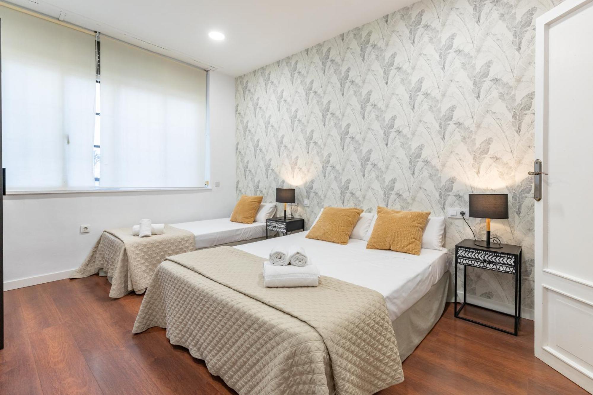 Travel Habitat Teatro Principal Apartment Valencia Bagian luar foto