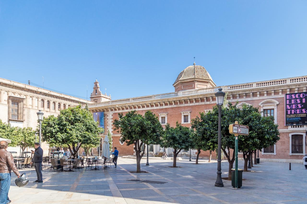 Travel Habitat Teatro Principal Apartment Valencia Bagian luar foto